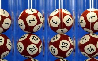 Une famille chanceuse gagne 65 millions $ à la loterie