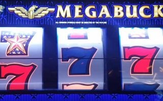 Un touriste gagne le jackpot de 10,5 millions de Megabucks à Las Vegas
