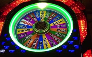 Un joueur chanceux de l’Arizona gagne un jackpot de 1,31 million de dollars sur Wheel of Fortune