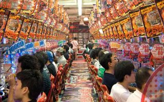 Japon : des salles de jeux de pachinko continuent de fonctionner sans respecter les mesures