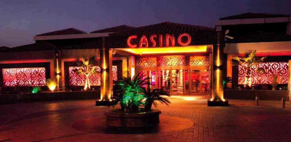 Odds of winning blackjack at casino