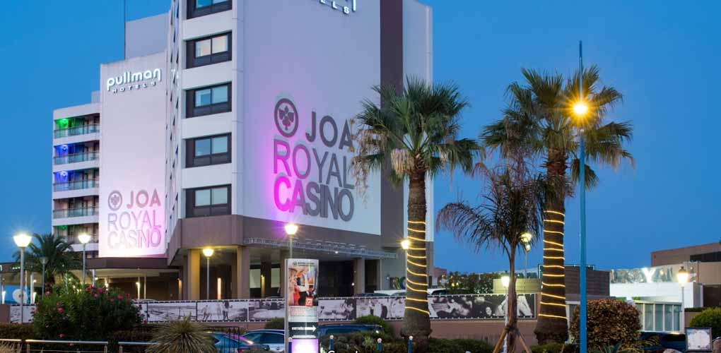 Une cliente remporte le Méga jackpot au Royal Casino JOA de Cannes-Mandelieu