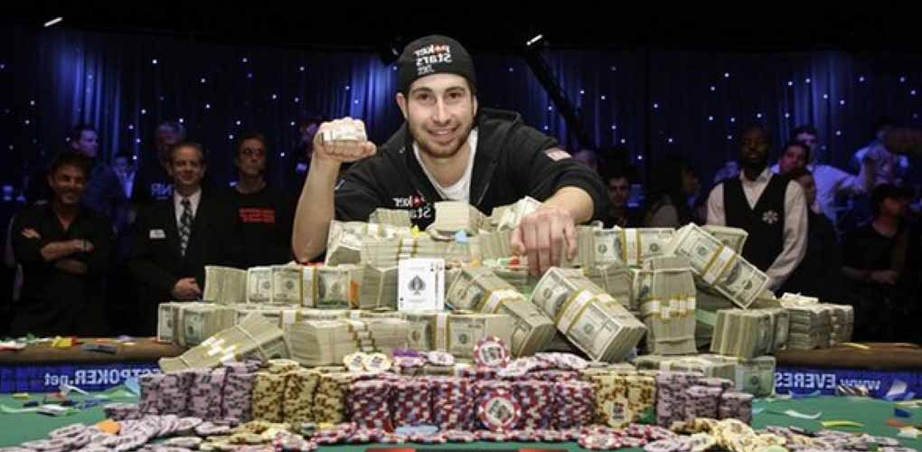 Le fisc fédéral réclame 1,2 million de dollars en impôts sur les gains du champion de poker Jonathan Duham